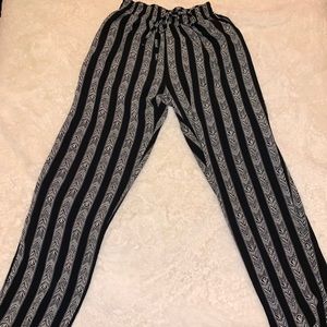 Patterned Loose-Fit Pants